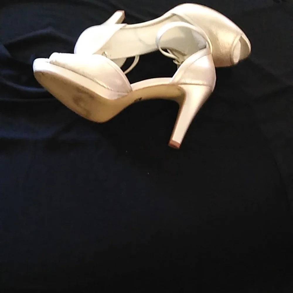 Ladies shoes, - Picture 3 of 4